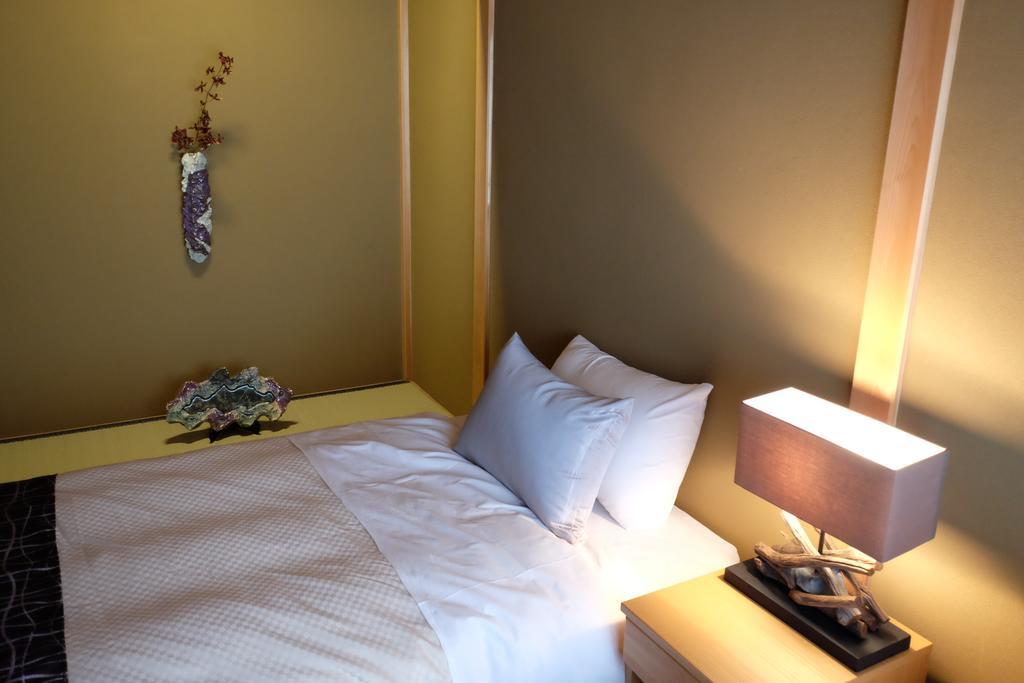 Miyagawacho Yoshii Hotel Kyoto Bagian luar foto